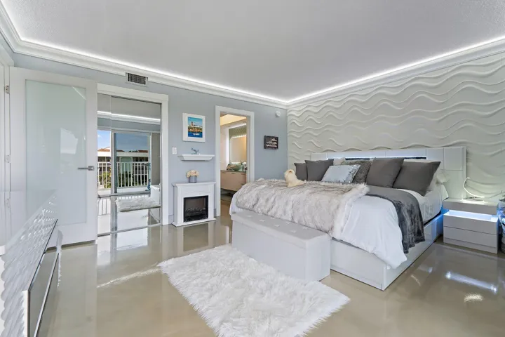 033-100WaterwayRd-E305-Tequesta-SMALL