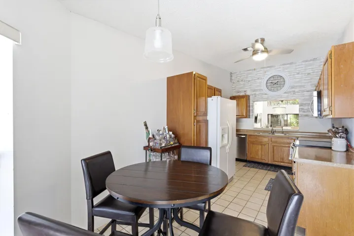 Eat in kitchen