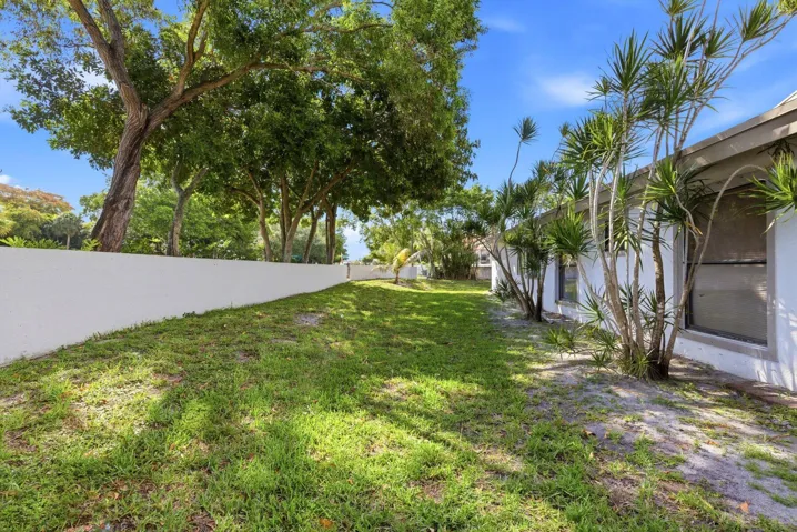 Side yard