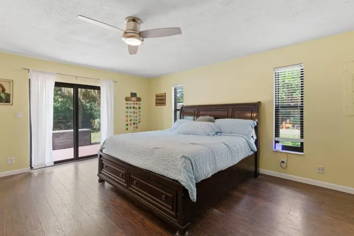 AMANDA HIALEAH DR-19.jpg-SMALL