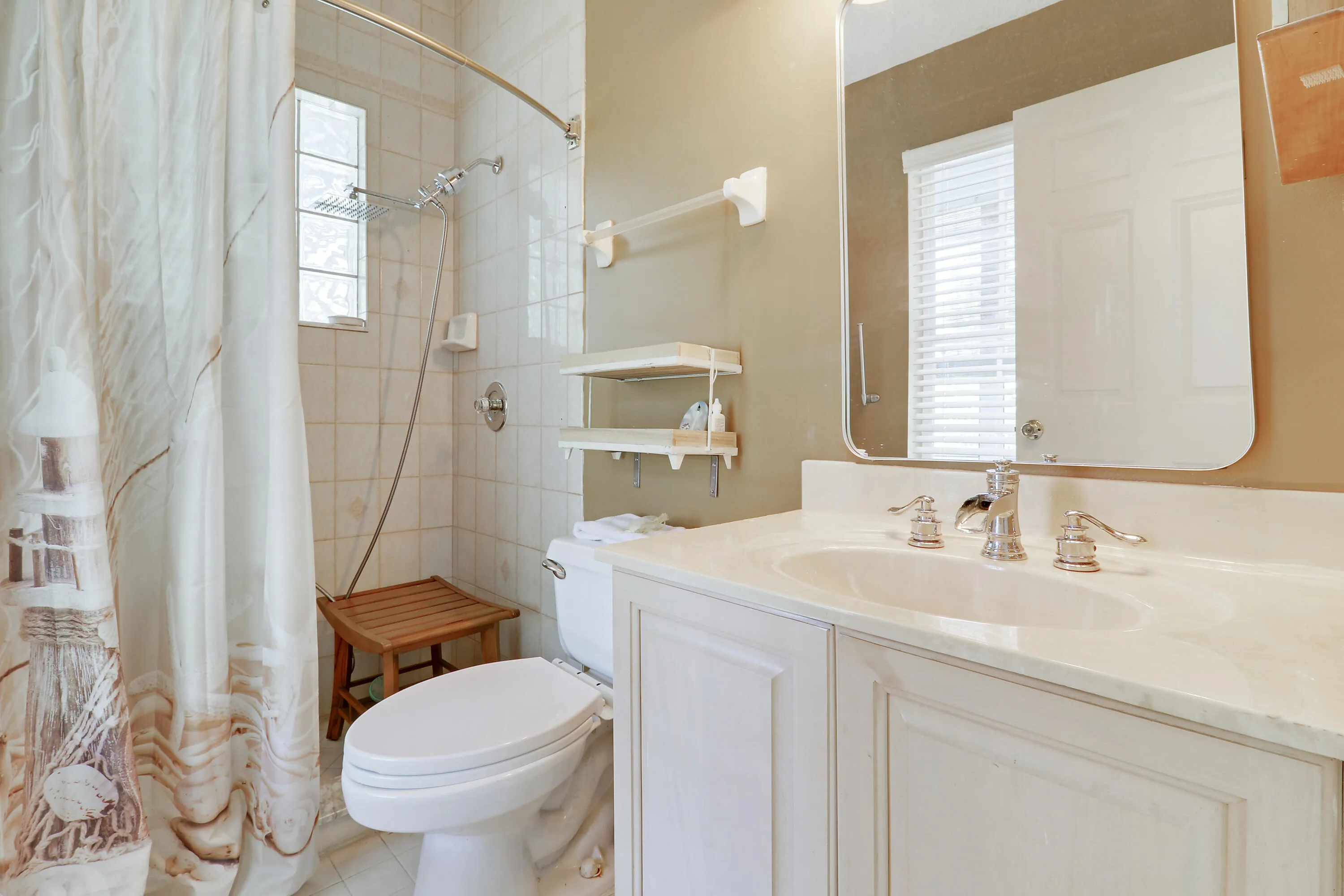 2nd bathroom