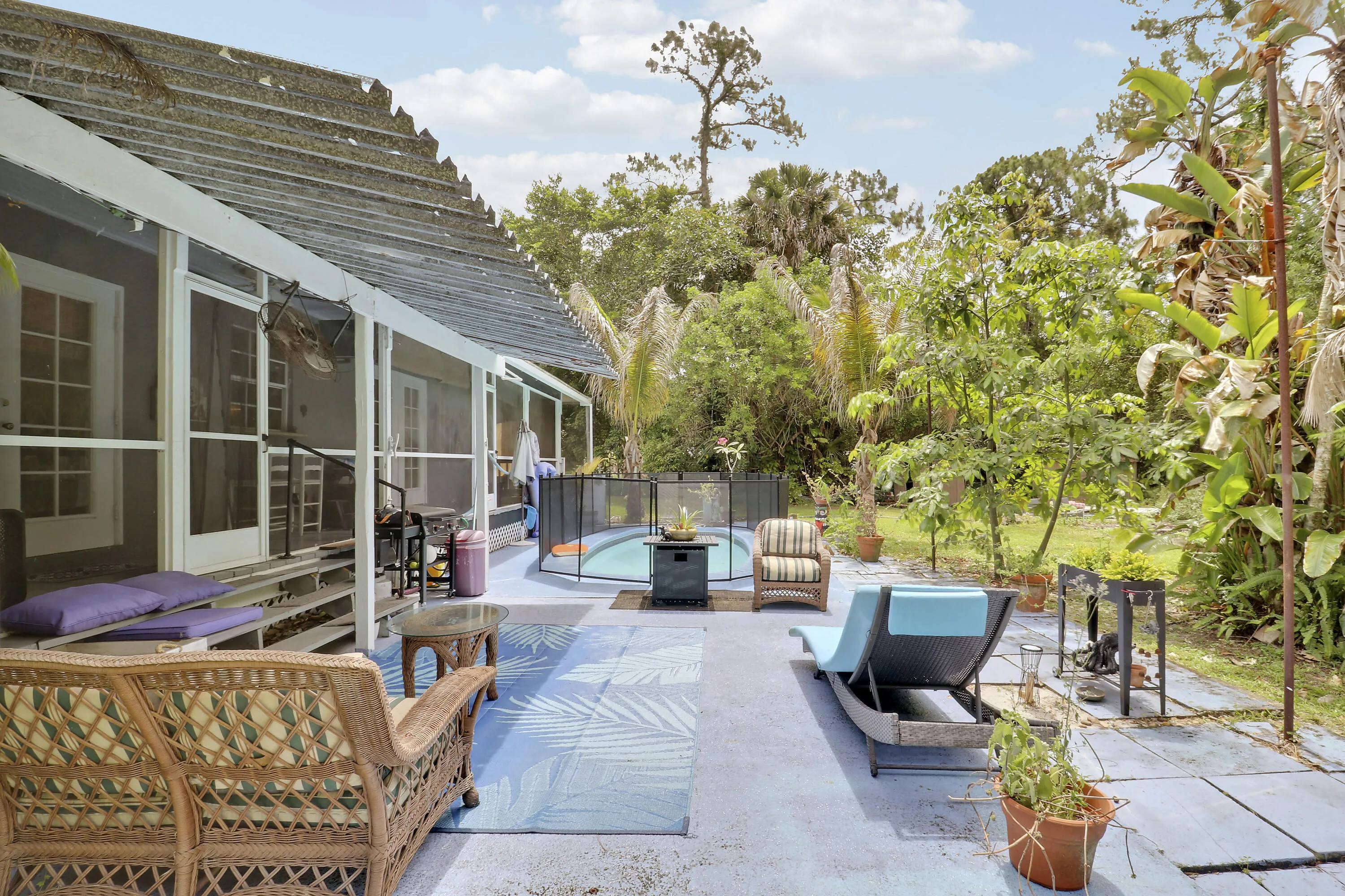 pool back deck