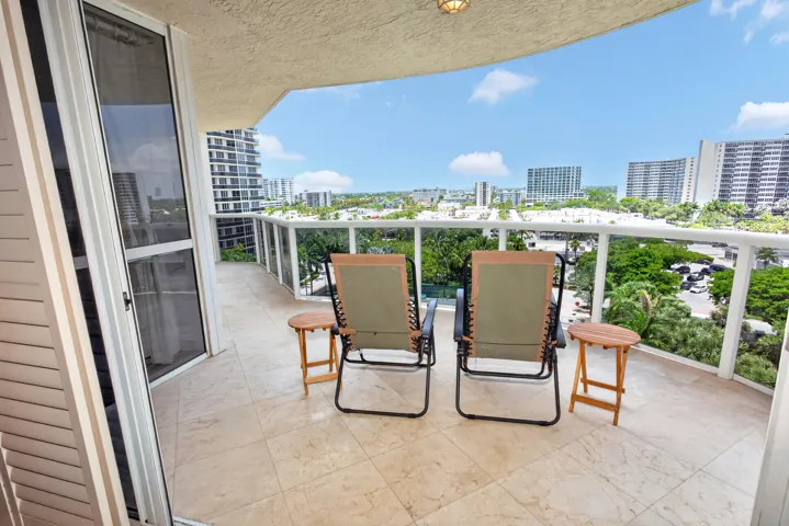 Balcony to City 1