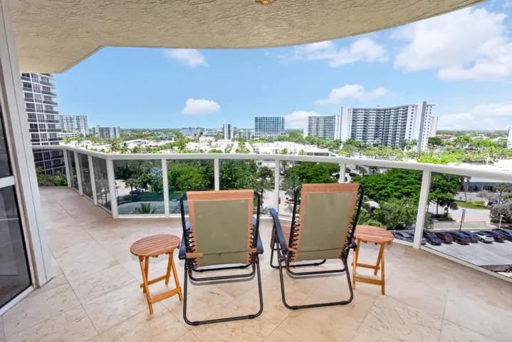Balcony to City 2