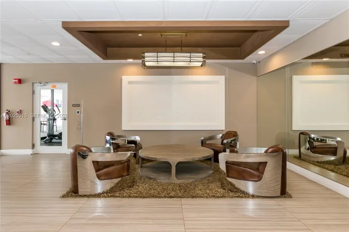 Beautiful common area.
