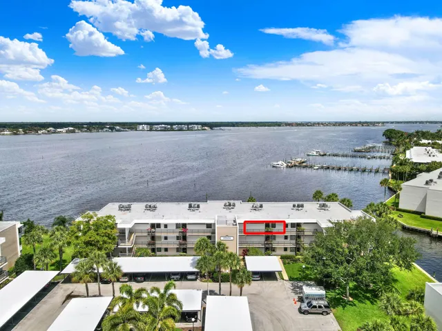 14-305_Circle_Bay-1