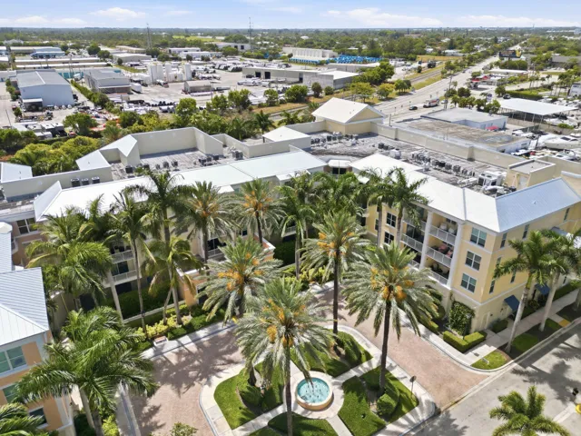 41-web-or-mls-802_W_Windward_Way_Unit_30