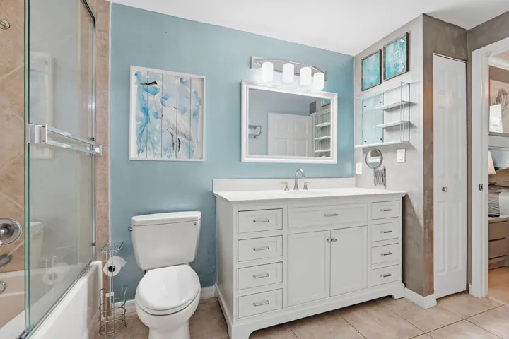 6-web-or-mls-802_W_Windward_Way_Unit_304