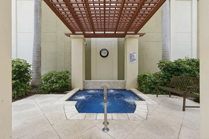 31-web-or-mls-802_W_Windward_Way_Unit_30