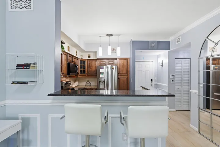 14-web-or-mls-802_W_Windward_Way_Unit_30