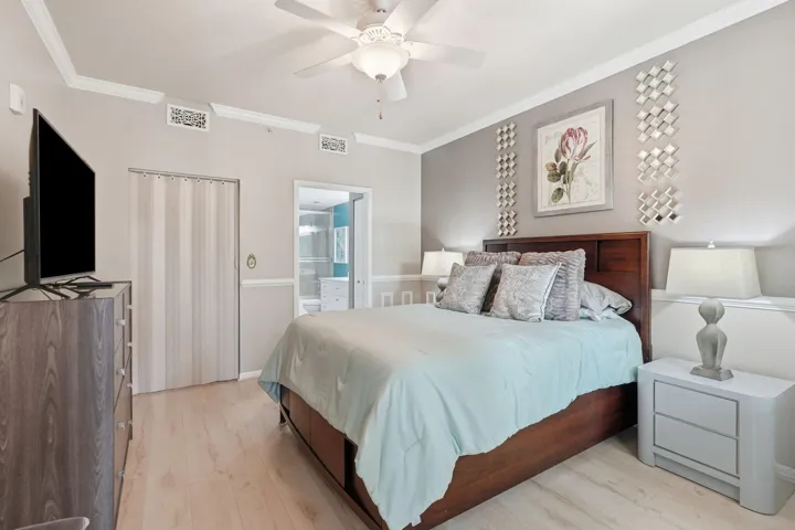 25-web-or-mls-802_W_Windward_Way_Unit_30
