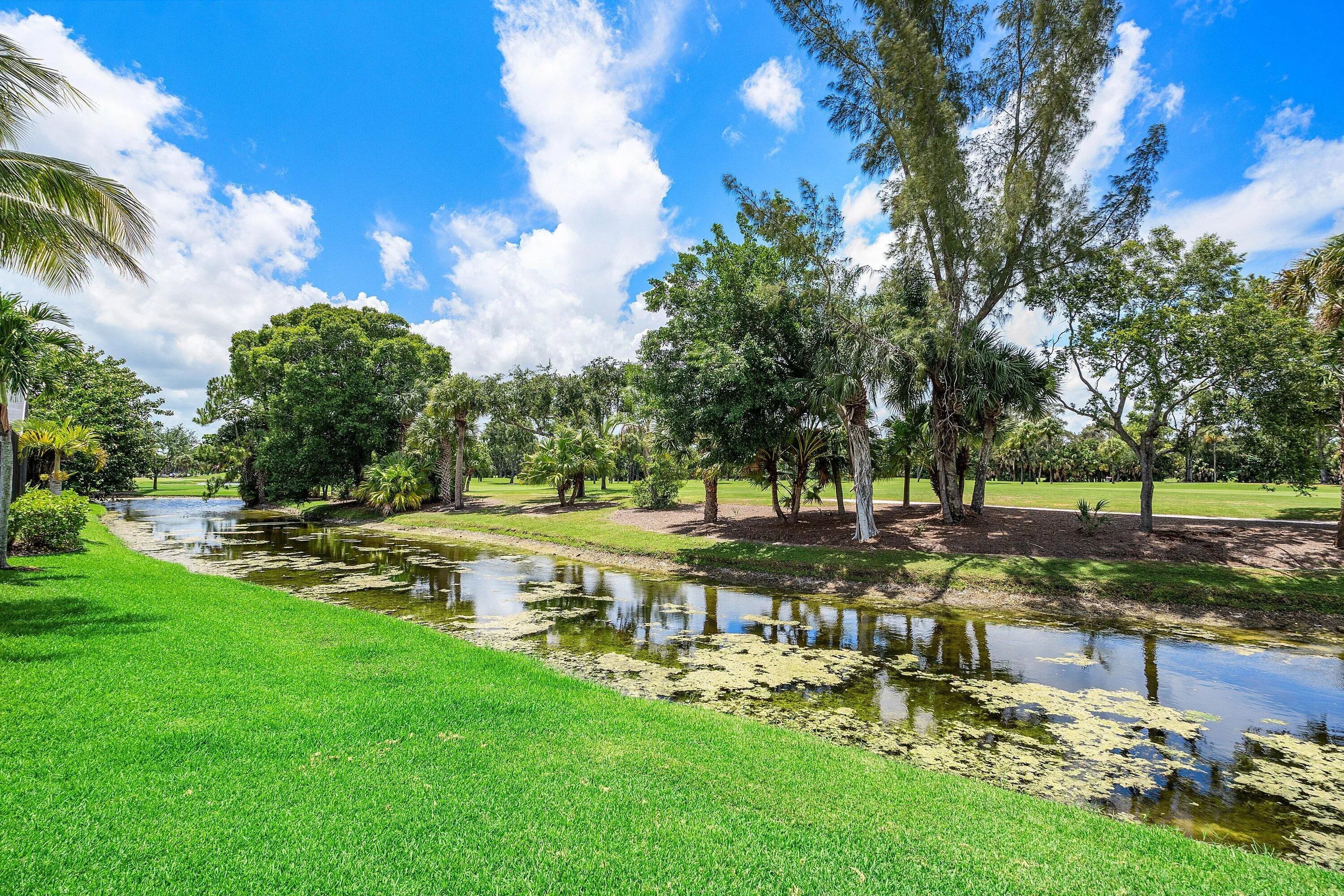 040-9701SprayDrive-WestPalmBeach-FL-3341
