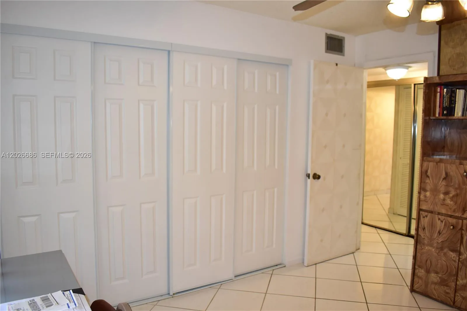Guest bedroom