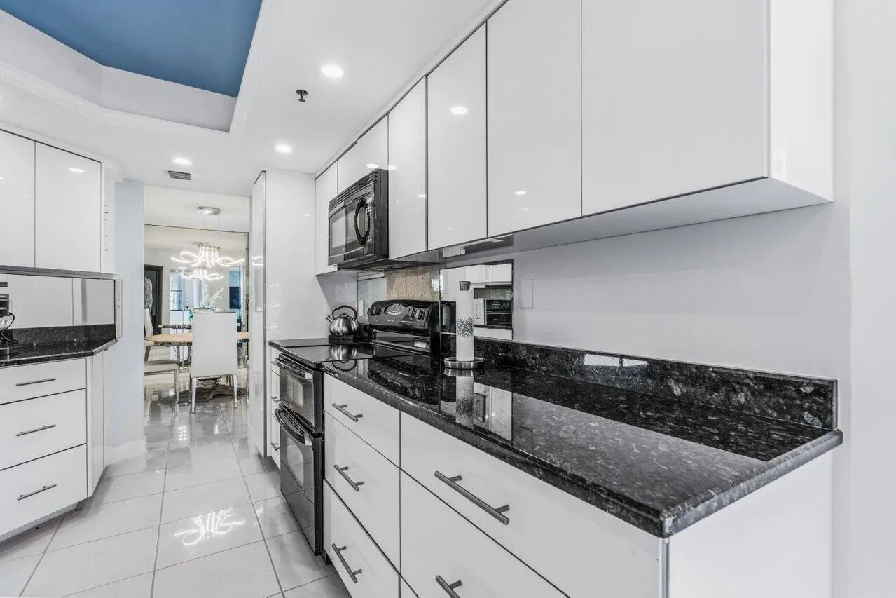 008-5200NorthOceanDrive-WestPalmBeach-FL