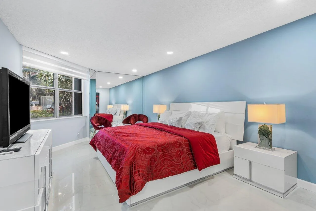 018-5200NorthOceanDrive-WestPalmBeach-FL