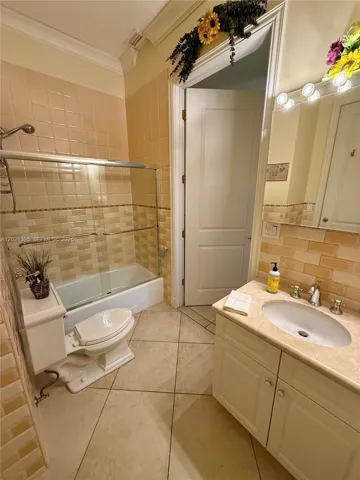 Guest Quarters w/ Private Entry