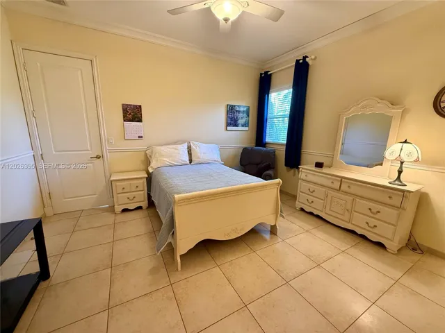 Guest Quarters w/ Private Entry