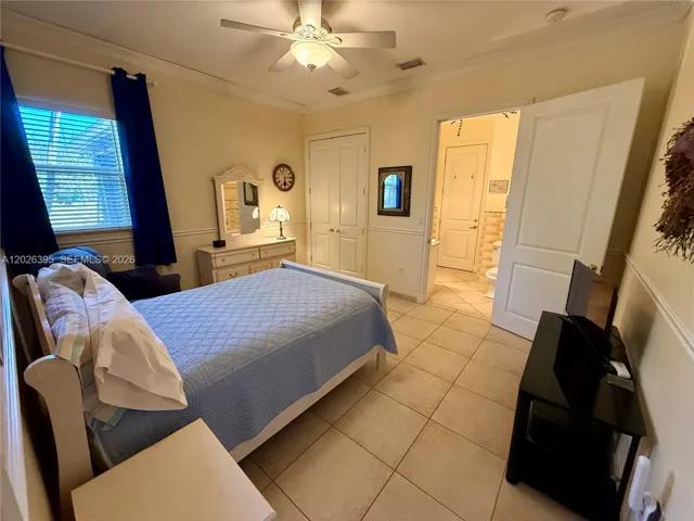 Guest Quarters w/ Private Entry