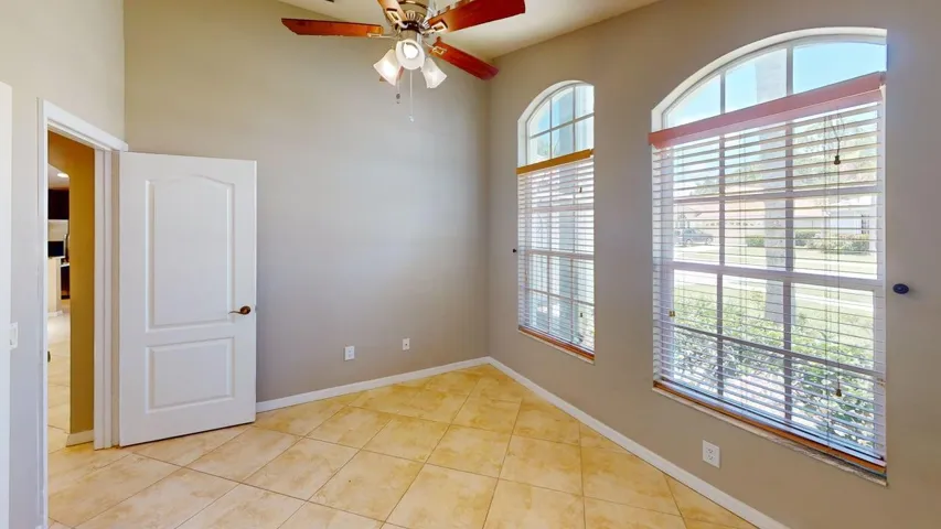 562-SW-Saint-Martins-Cove-Bedroom 1
