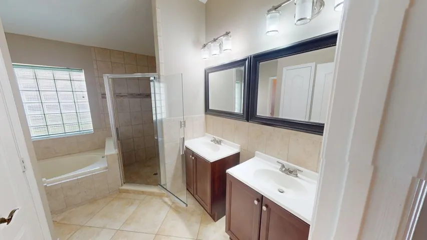 562-SW-Saint-Martins-Cove-05222026_12131