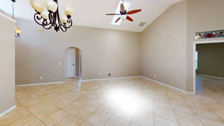 562-SW-Saint-Martins-Cove-Living-Room