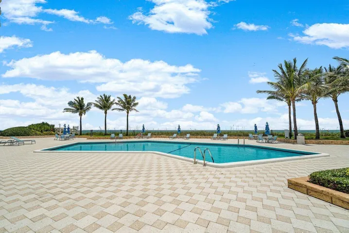 037-5200NorthOceanDrive-RivieraBeach-FL-