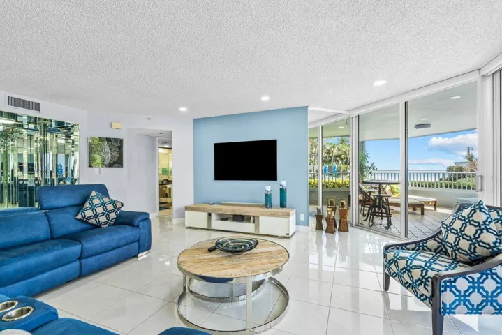 004-5200NorthOceanDrive-WestPalmBeach-FL