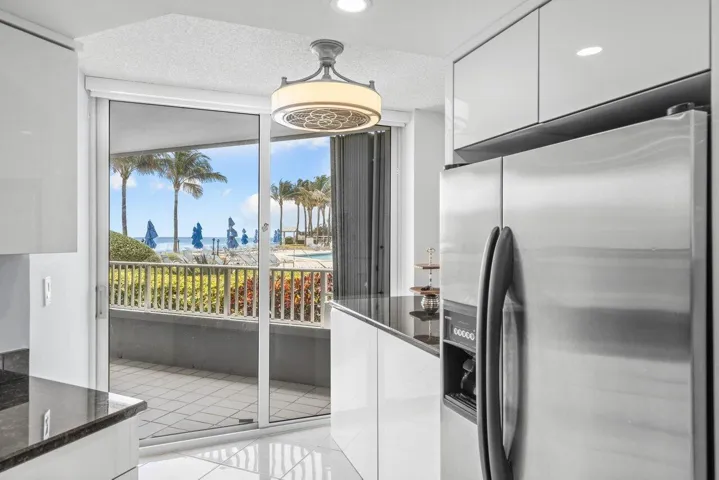 009-5200NorthOceanDrive-WestPalmBeach-FL