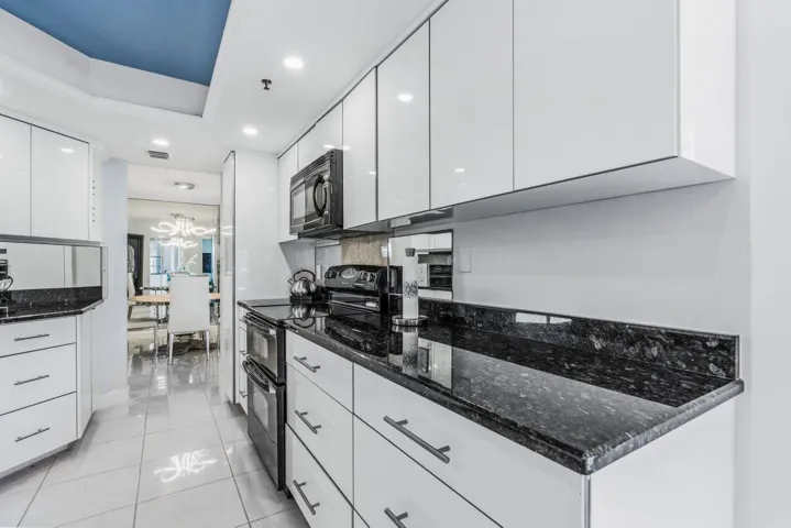 008-5200NorthOceanDrive-WestPalmBeach-FL