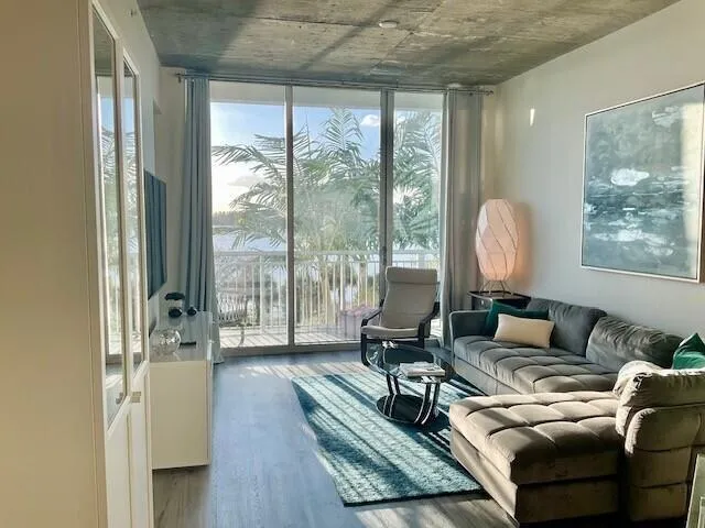 300 S Australian Avenue 328