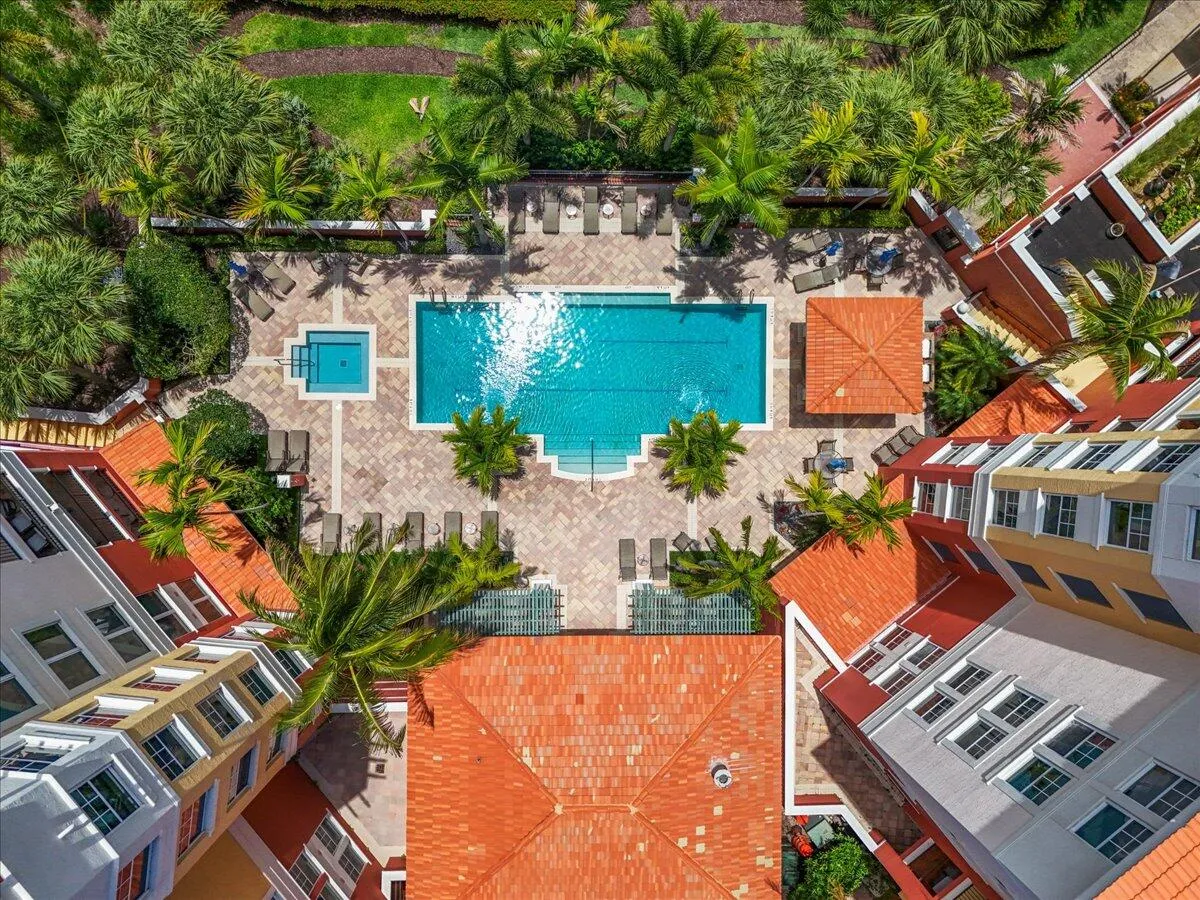 Pool area with barbecue area