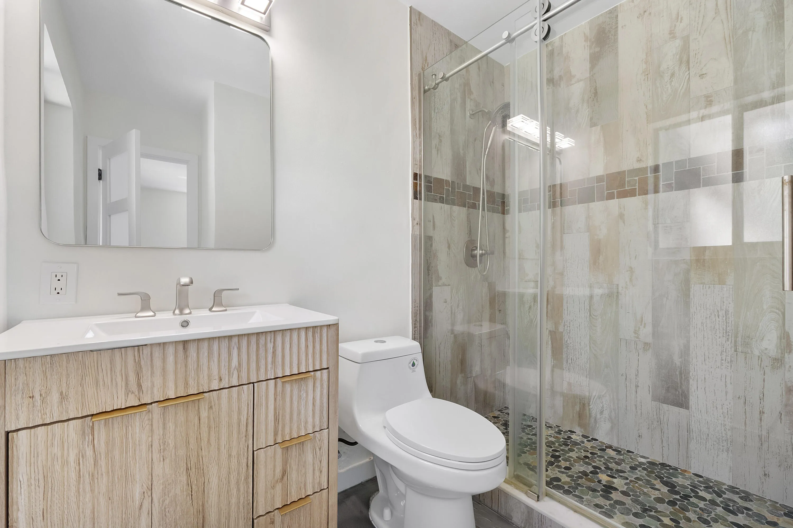 2160 Ne 53rd St_021