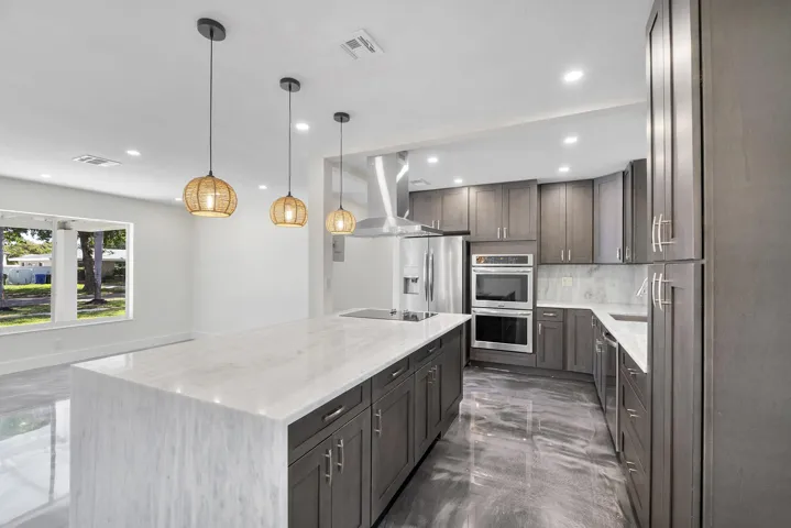 2160 Ne 53rd St_006