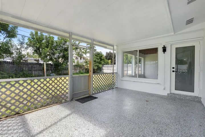 2160 Ne 53rd St_024