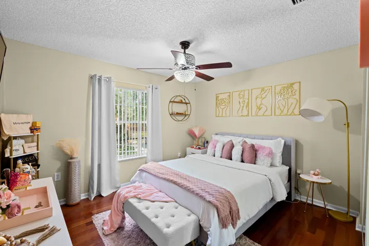 30-web-or-mls-A7405974