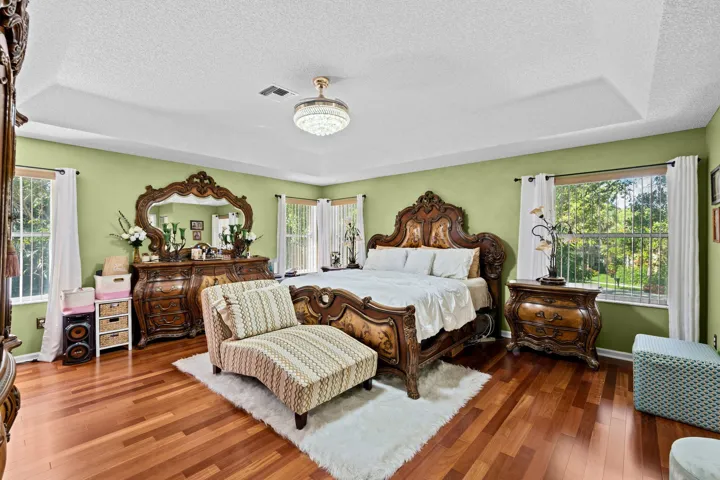 22-web-or-mls-A7405917