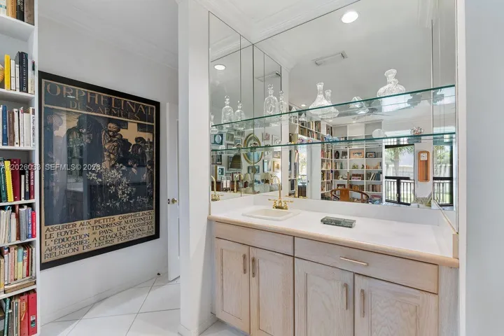 Wet Bar in Den Space