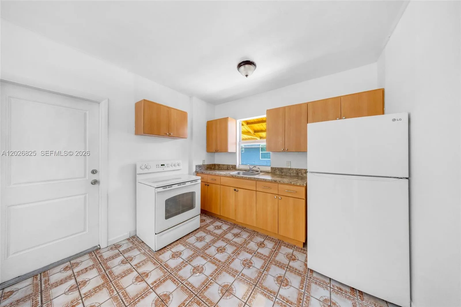 Property photo 38
