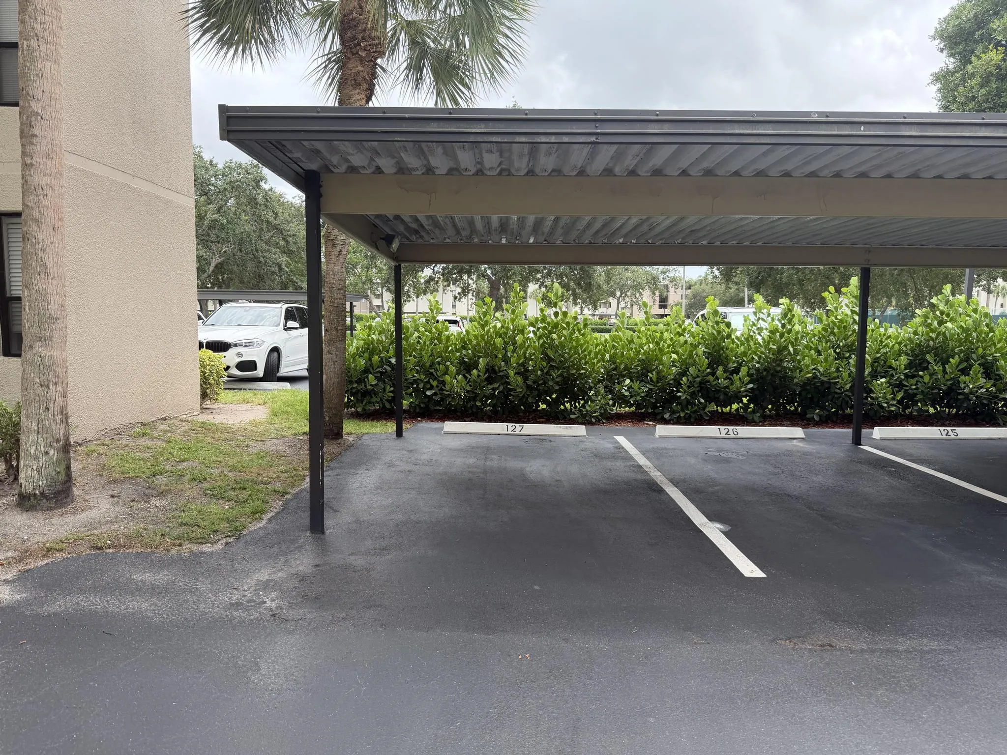 PRIVATE CARPORT #127