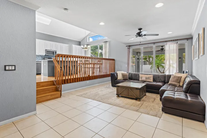 009-7872SpringvaleDrive-LakeWorth-FL-334
