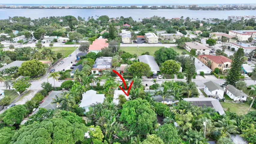 Walking Distance to Intracoastal