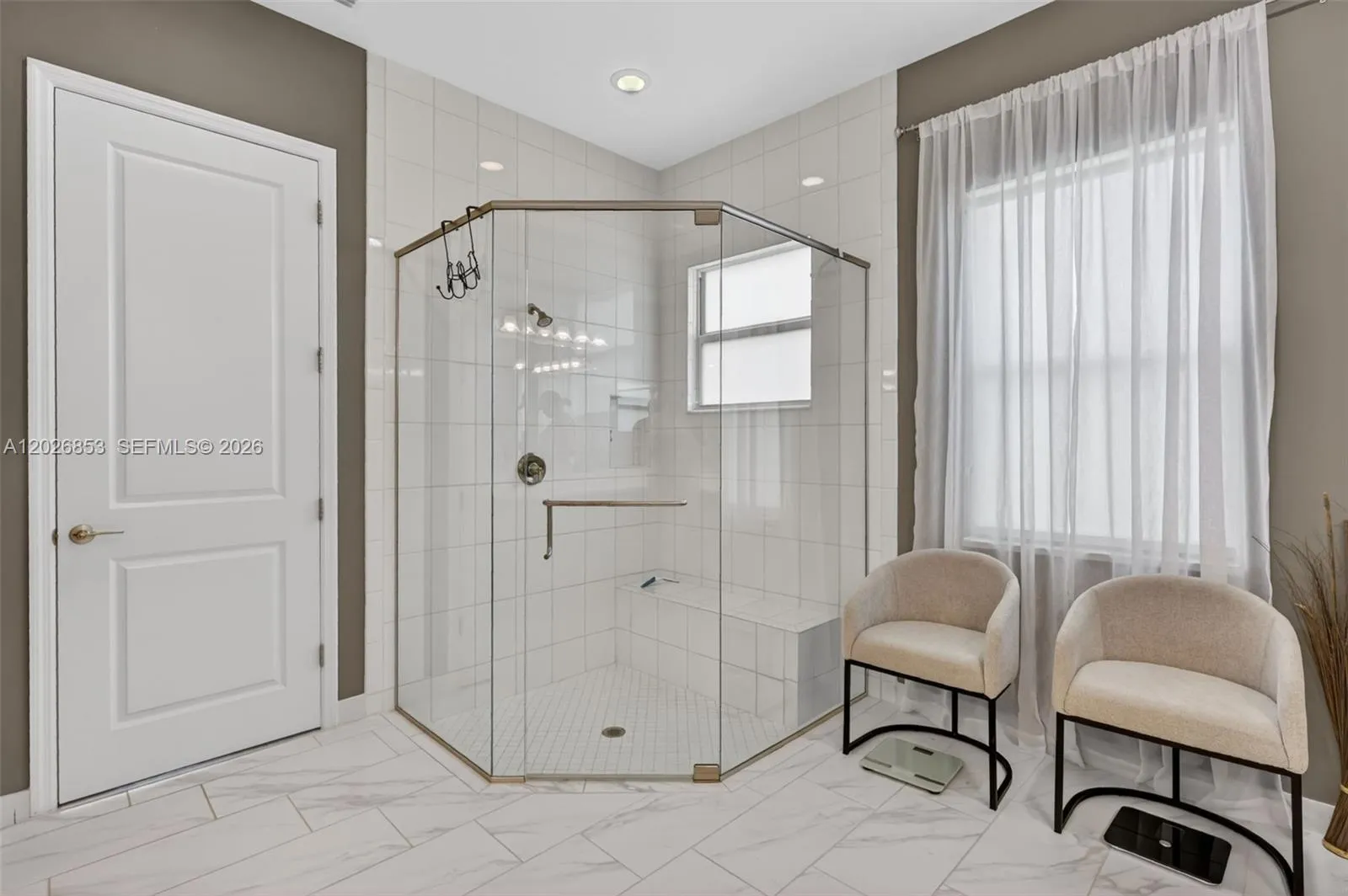 Property photo 98