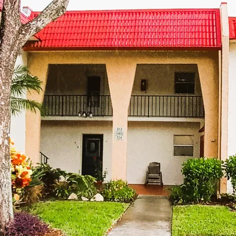 314 Lake Dora. (1)