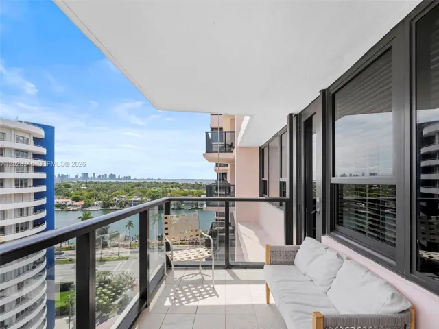 Intracoastal and city views