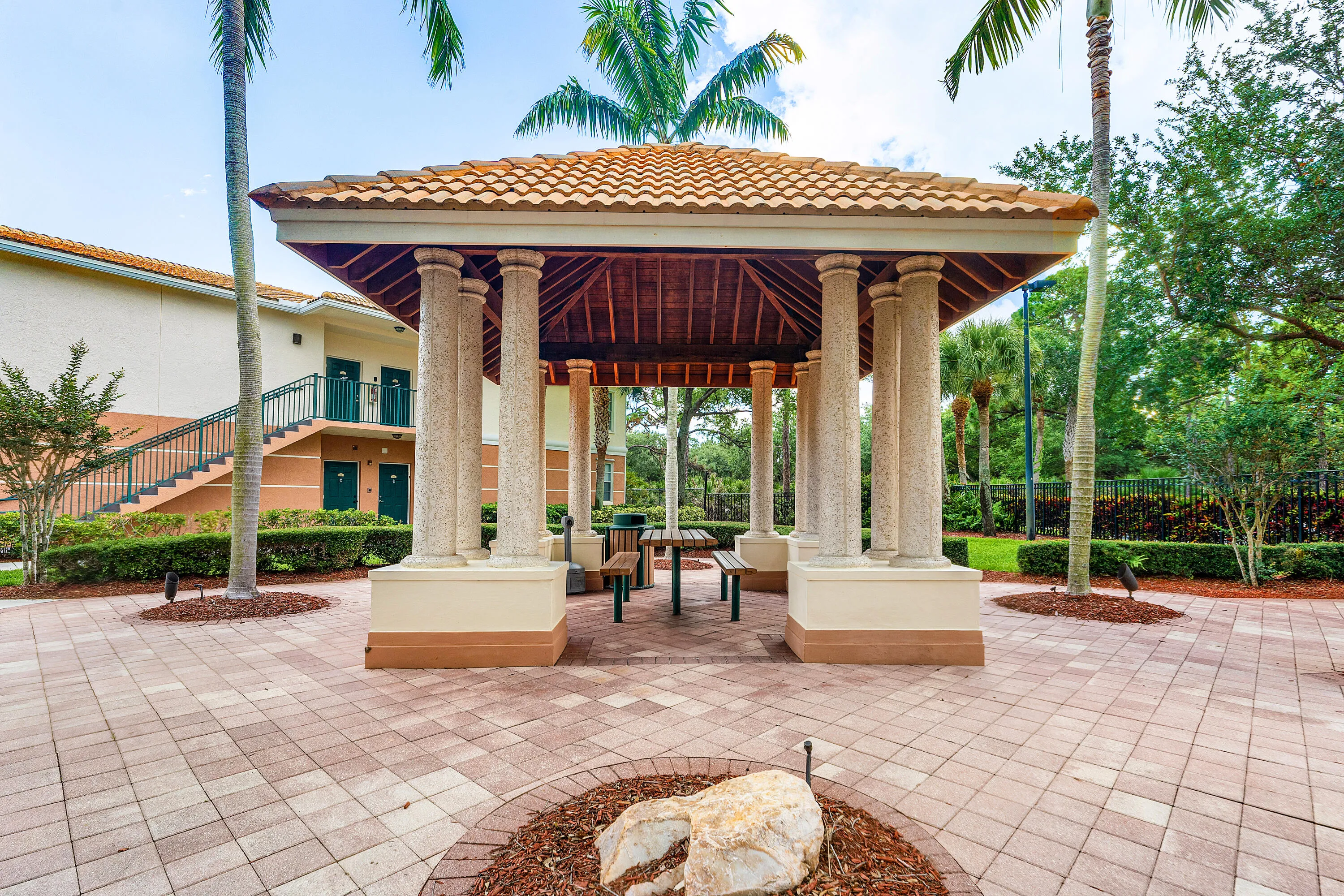 016-1208MyrtlewoodCircleEast-PalmBeachGa