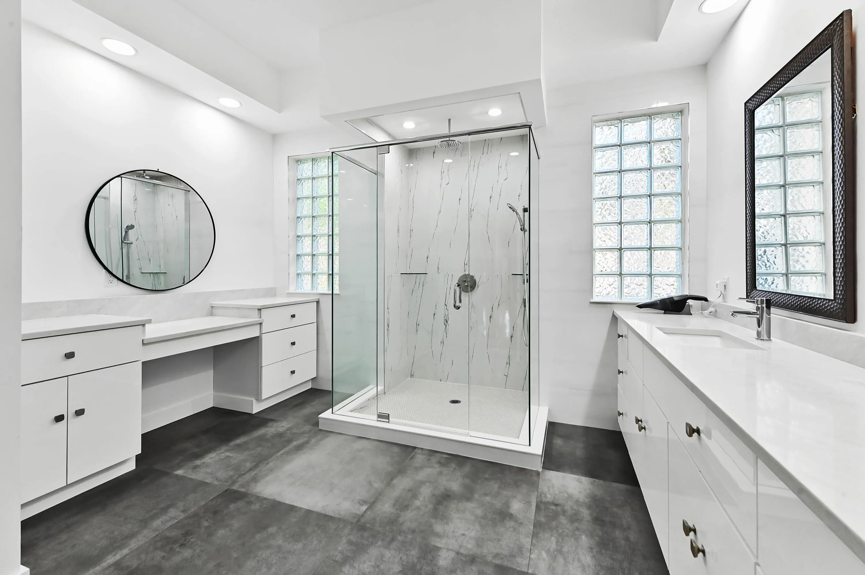 33 Bathroom 04