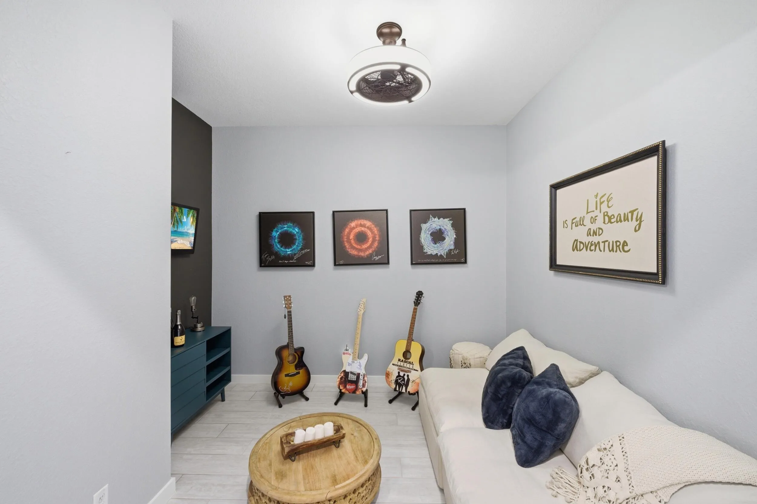 Flex room/Den