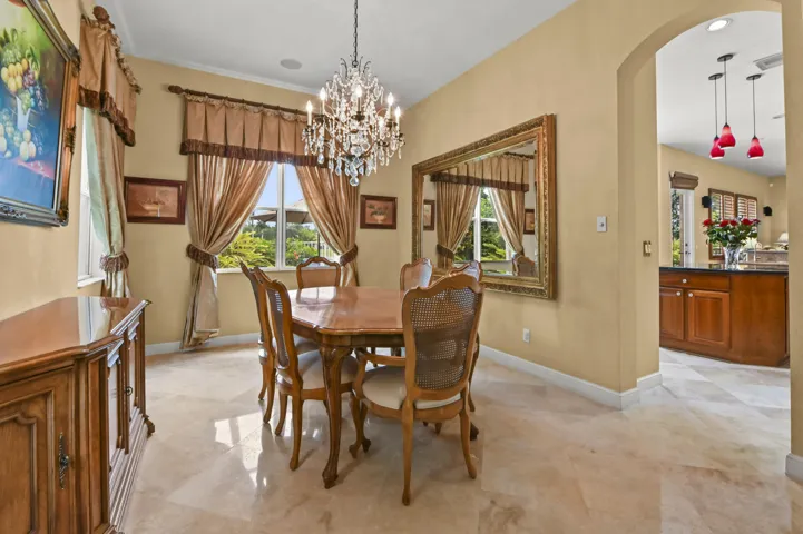 13 Dining room 01