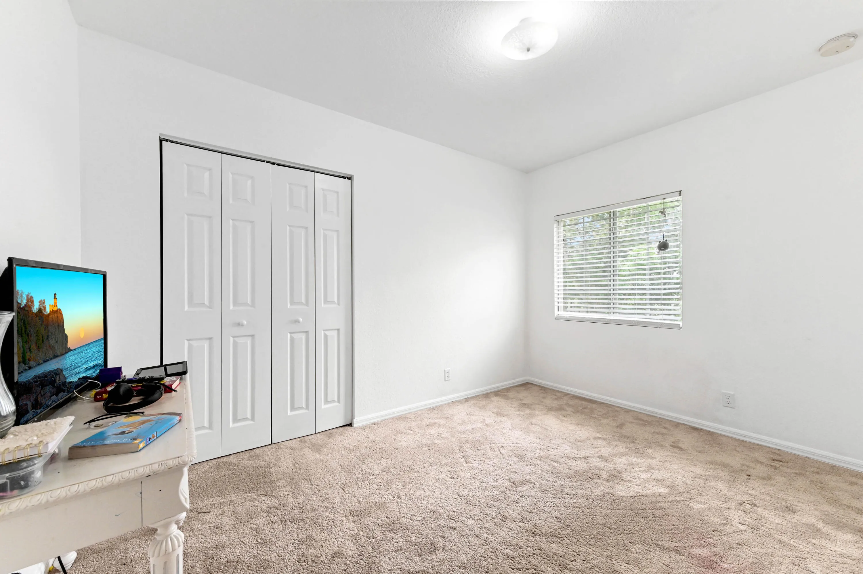 21 bedroom 01