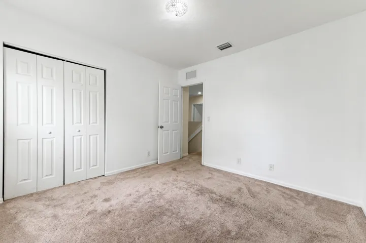 33 bedroom 02